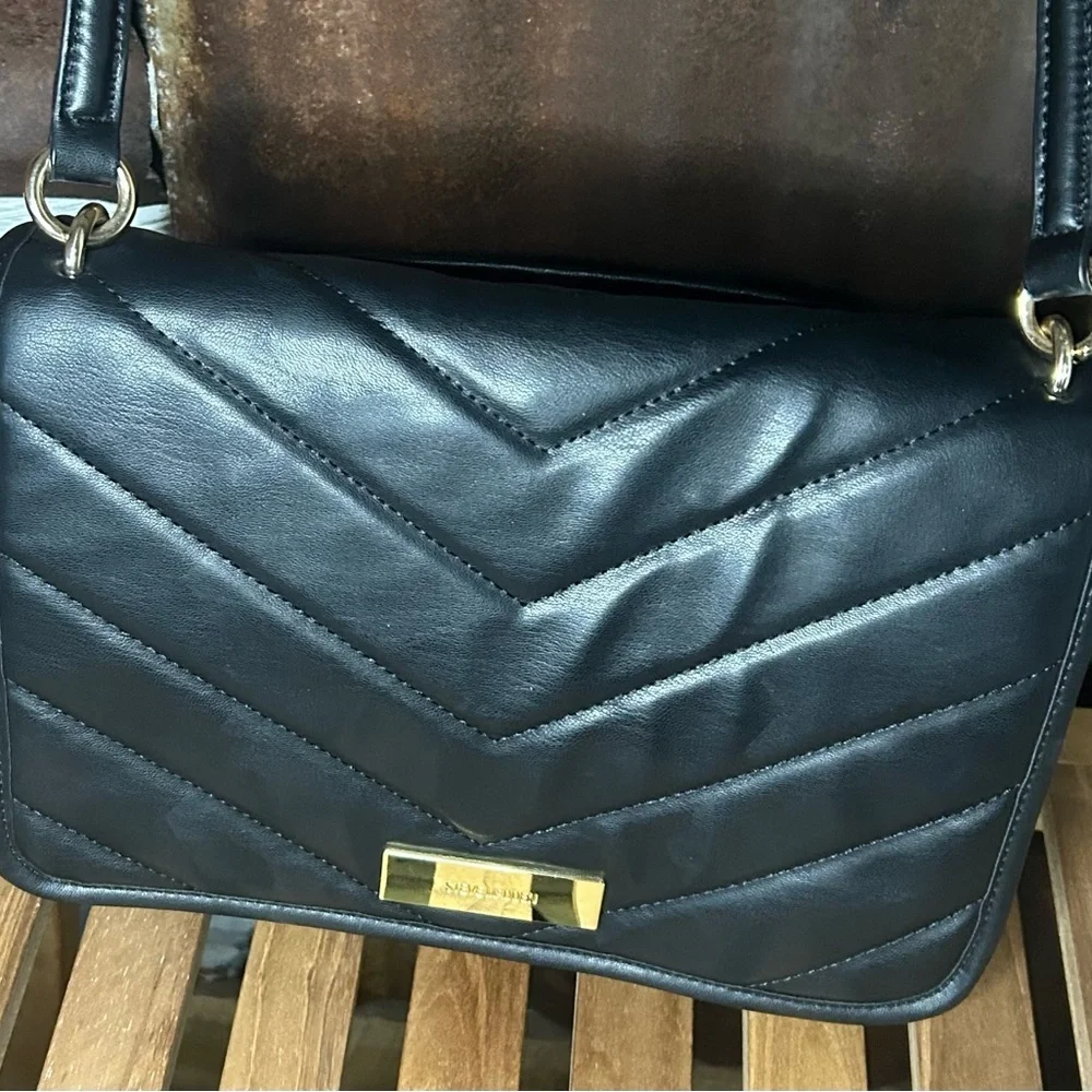 Steve Madden Black Quilted Shoulder Bag Gold logo